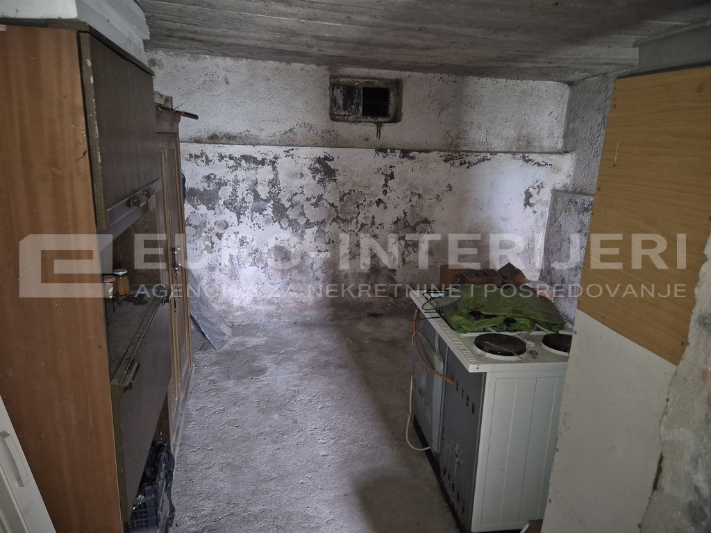Obiteljska kuća - Samobor- Vrhovčak površine 200 m2 - BEZ PROVIZIJE