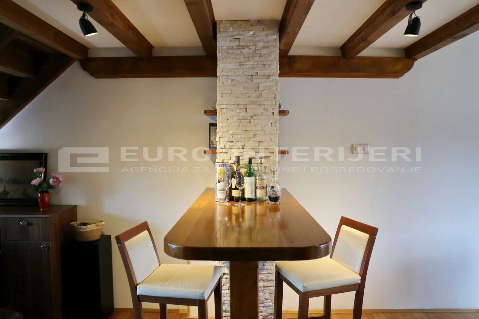 Prodaja kuće - Zagreb - Kvatrić, površine 380 m2 - BEZ PROVIZIJE!
