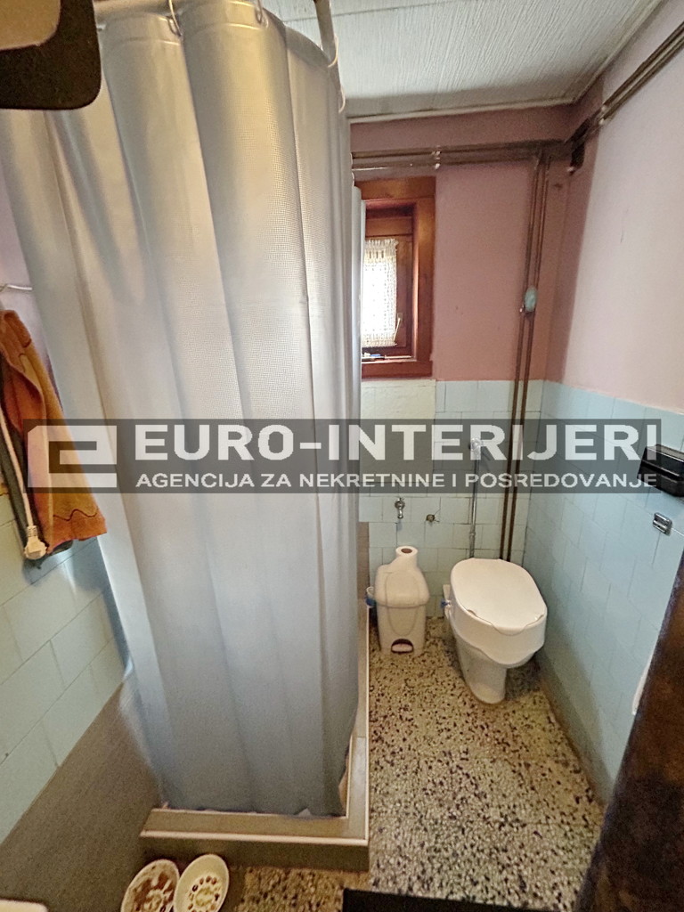 Kuća za adaptaciju - Malešnica - 73 m2 + garaža, bez provizije