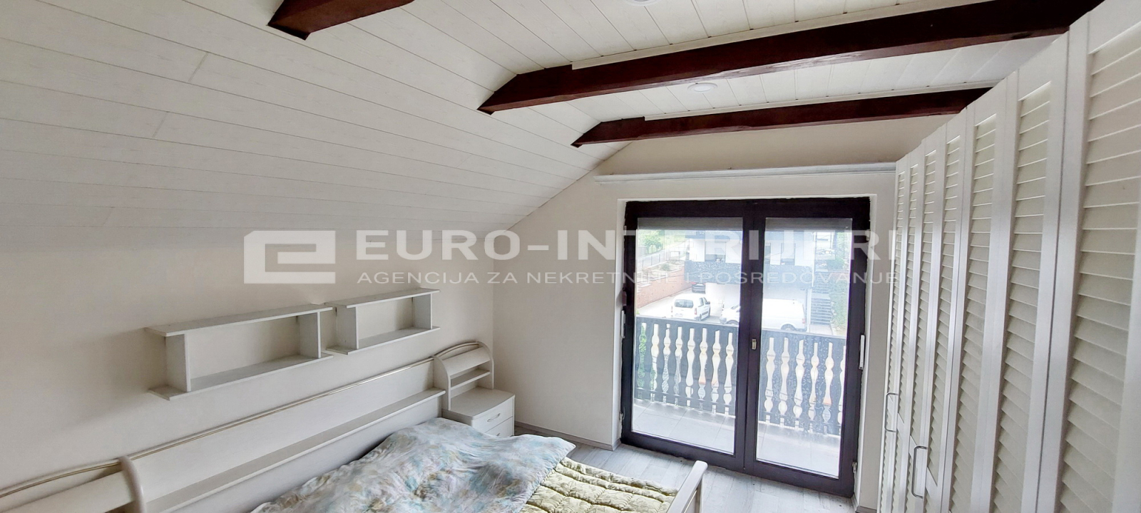 Zagreb, kuća u Vrapču, dva trosobna stana, ukupno 327 m2