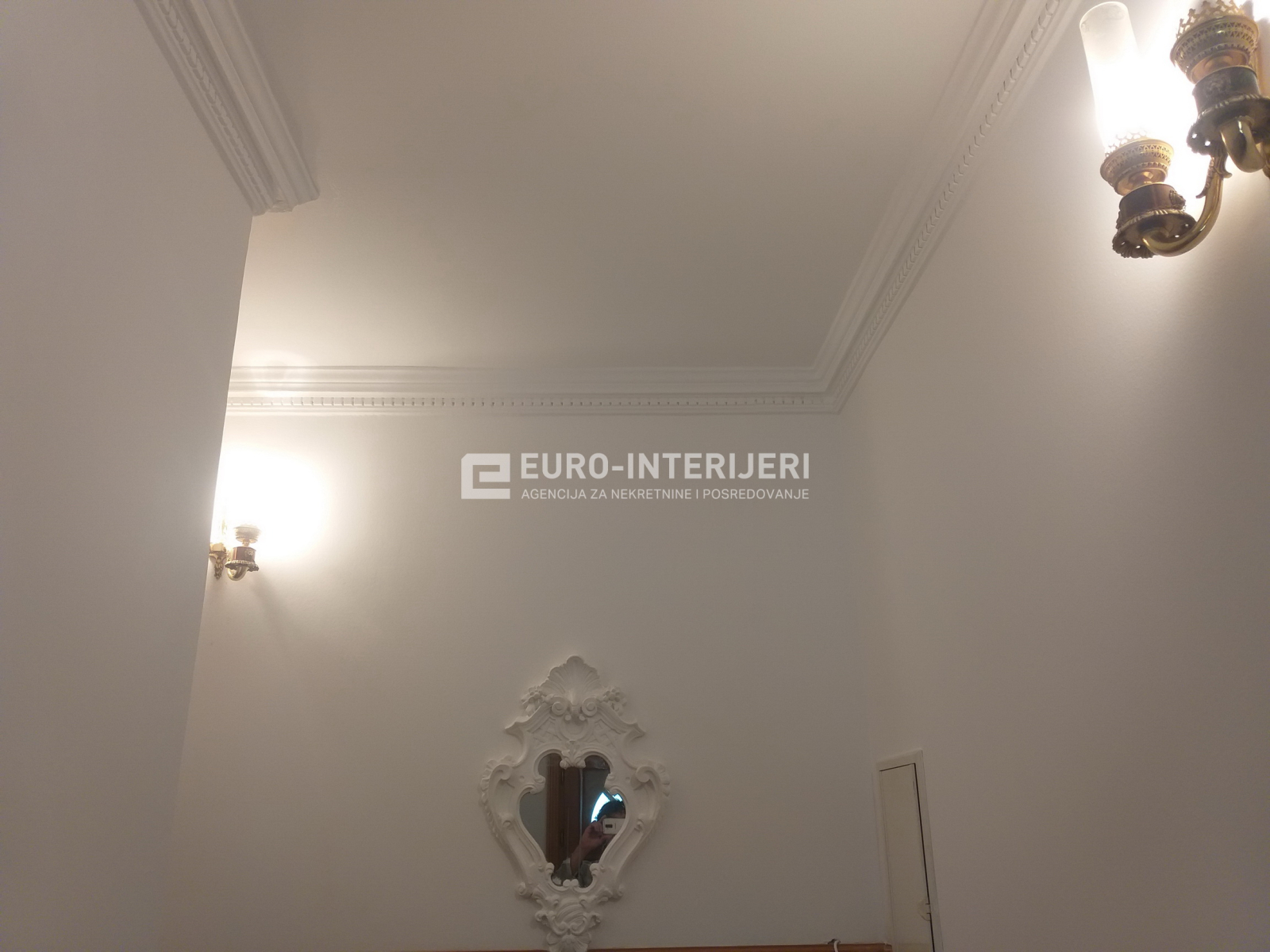 Kuća: Jastrebarsko, površine 340 m2, bez provizije!