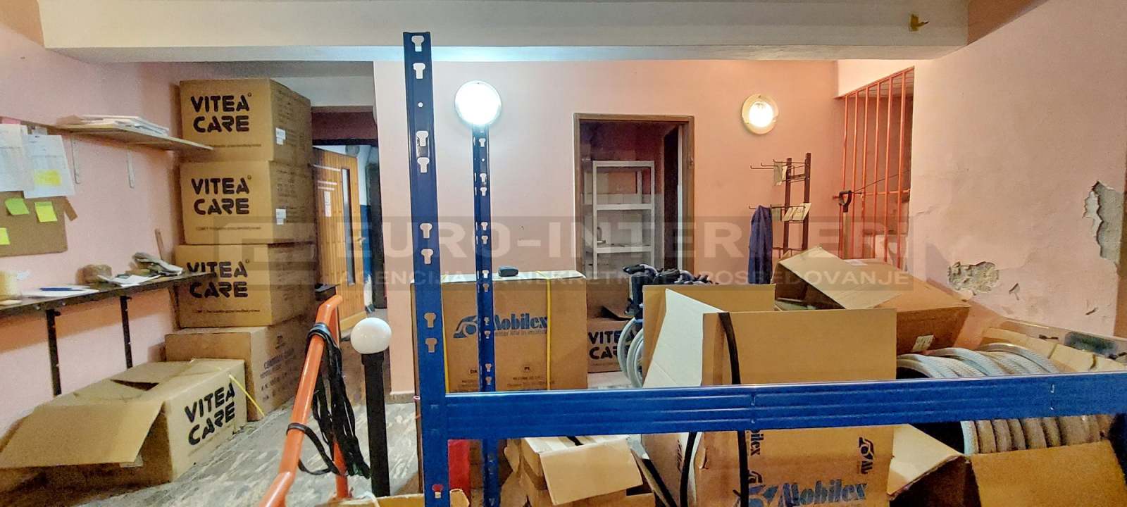 Centar - Ulica kralja Držislava - skladište, površine 32 m2