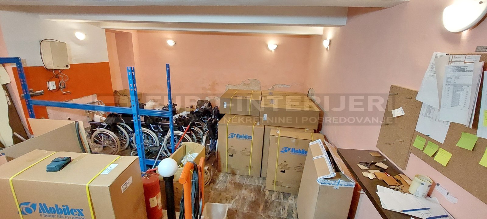 Centar - Ulica kralja Držislava - skladište, površine 32 m2