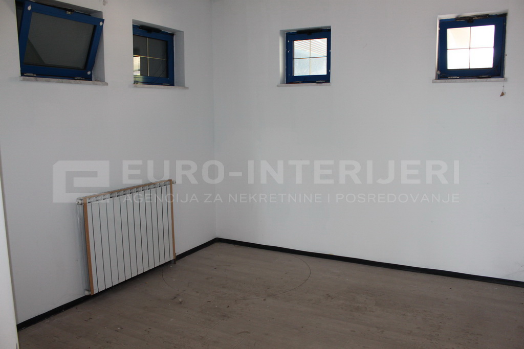 Zagreb, Maksimir, višenamjenski dvoetažan poslovni prostor 251 m2