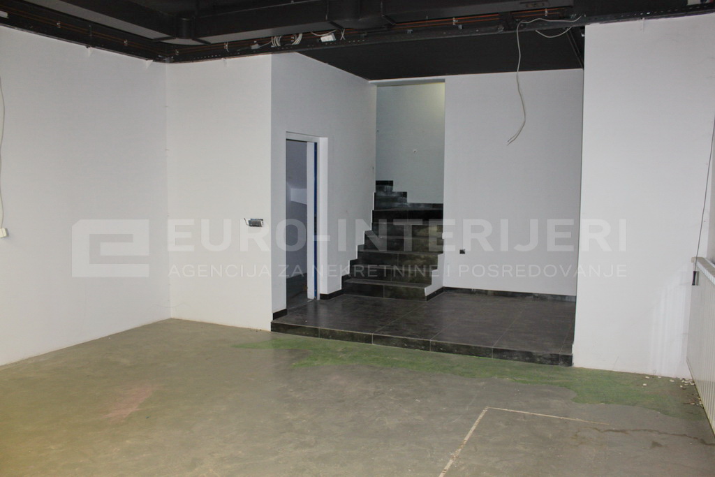 Zagreb, Maksimir, višenamjenski dvoetažan poslovni prostor 251 m2