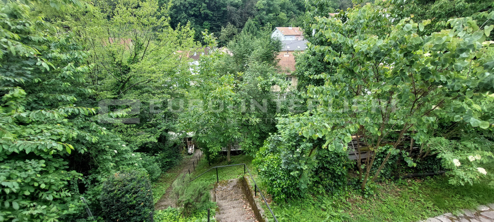 Zagreb - Kraljevec - zemljište 1.451 m2 s kućom