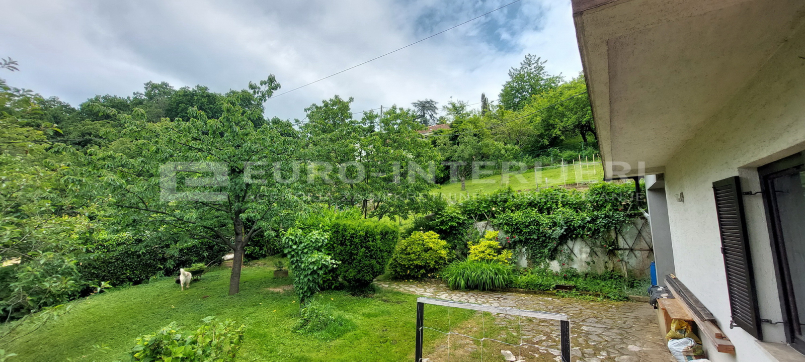 Zagreb - Kraljevec - zemljište 1.451 m2 s kućom