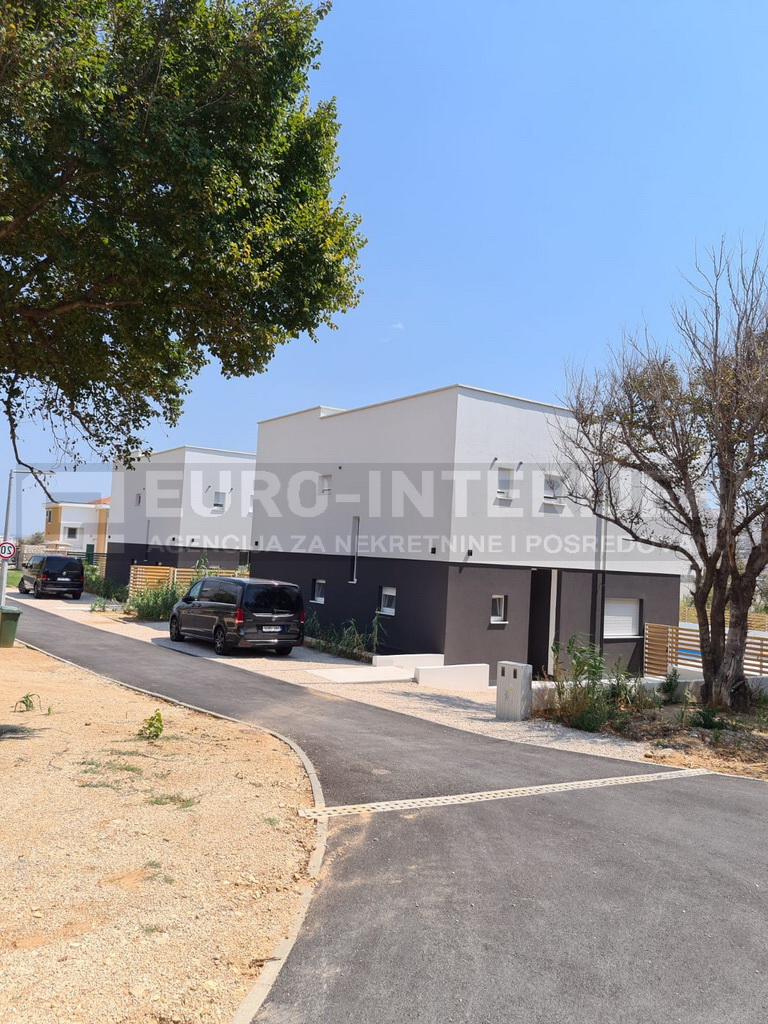 Građevinsko zemljište, Pag, 877 m2 s pogledom na more