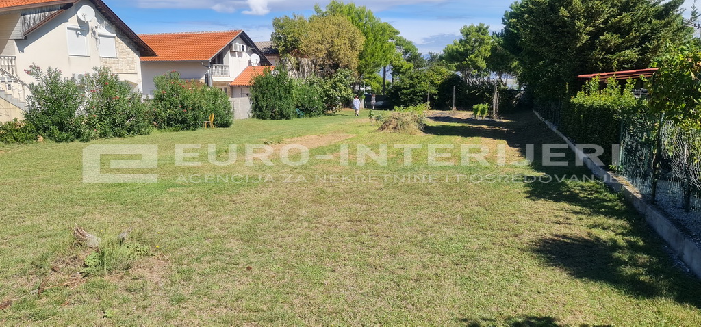 Građevinsko zemljište Sabunike, neposredno uz more pov. 1.091 m2
