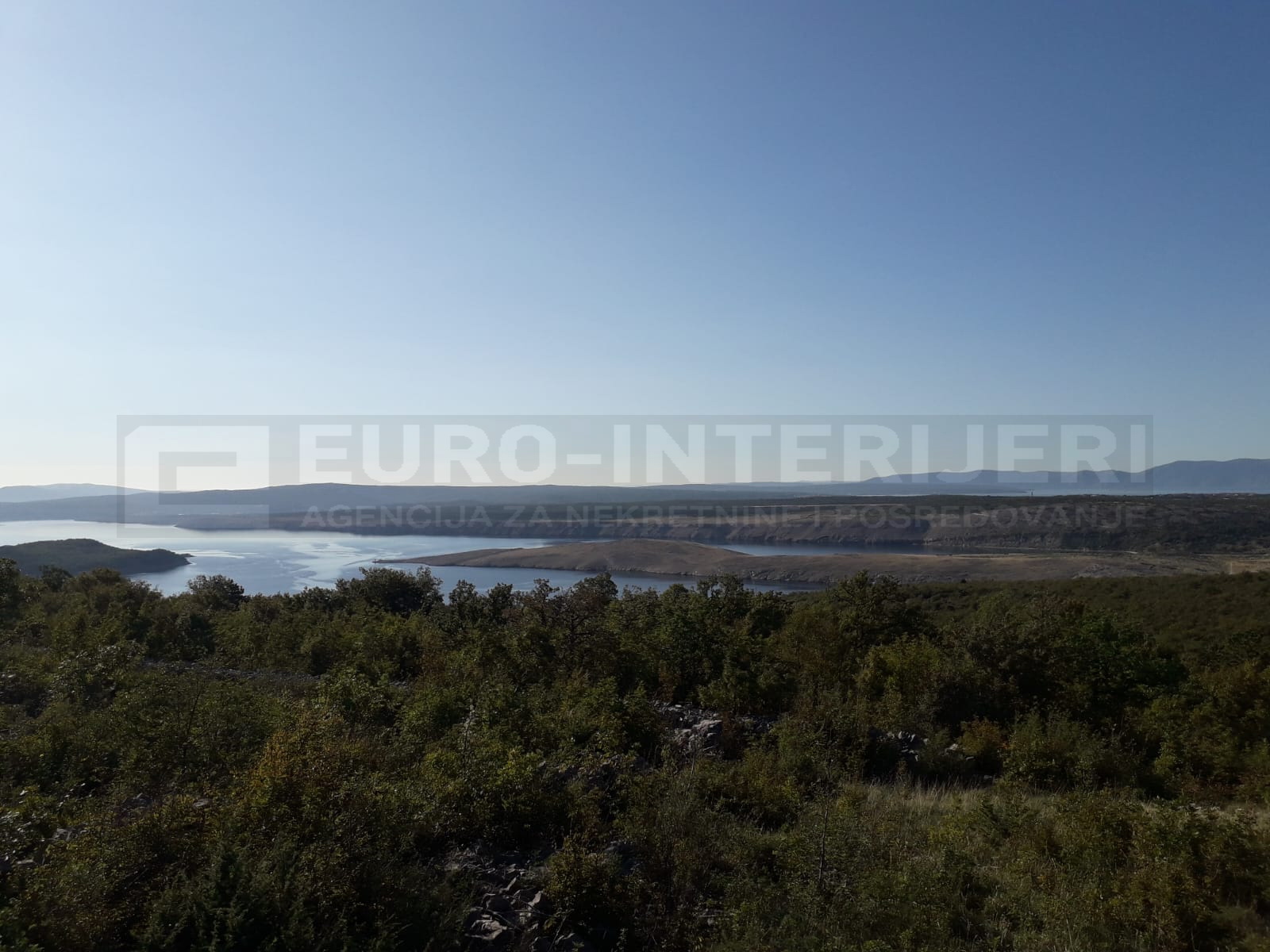 Zemljište sa građevinskom dozvolom Šmrika, pov. 399 m2