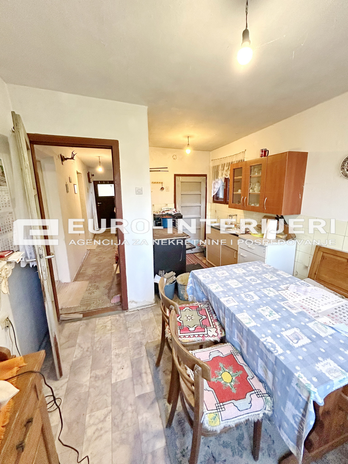Prodaje se kuća sa zemljištem - Gornje Vrapče - 380 m2, bez provizije