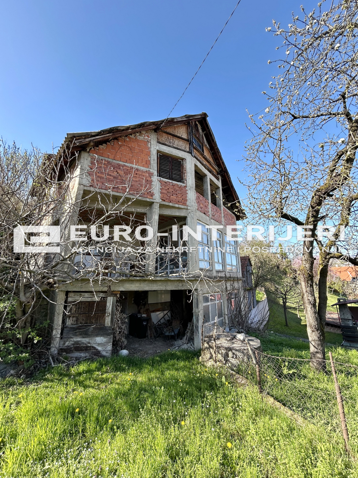 Prodaje se kuća sa zemljištem - Gornje Vrapče - 380 m2, bez provizije