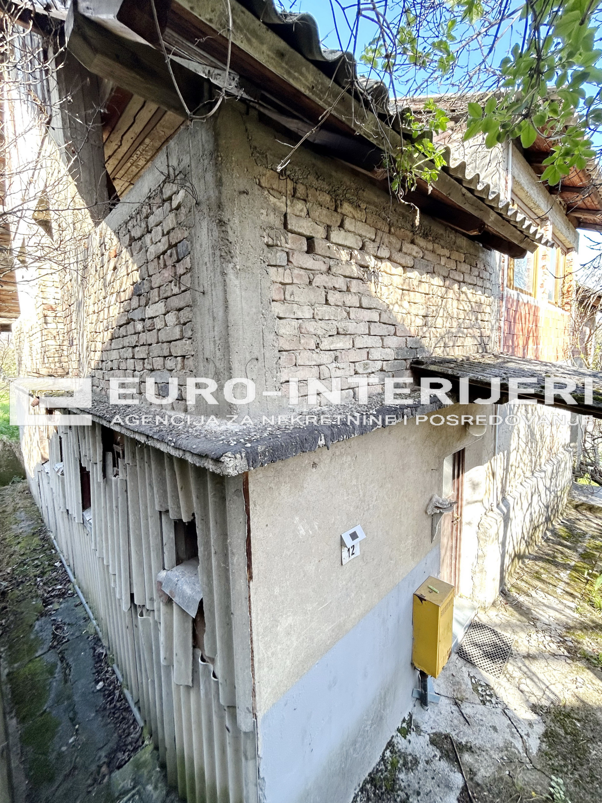 Prodaje se kuća sa zemljištem - Gornje Vrapče - 380 m2, bez provizije