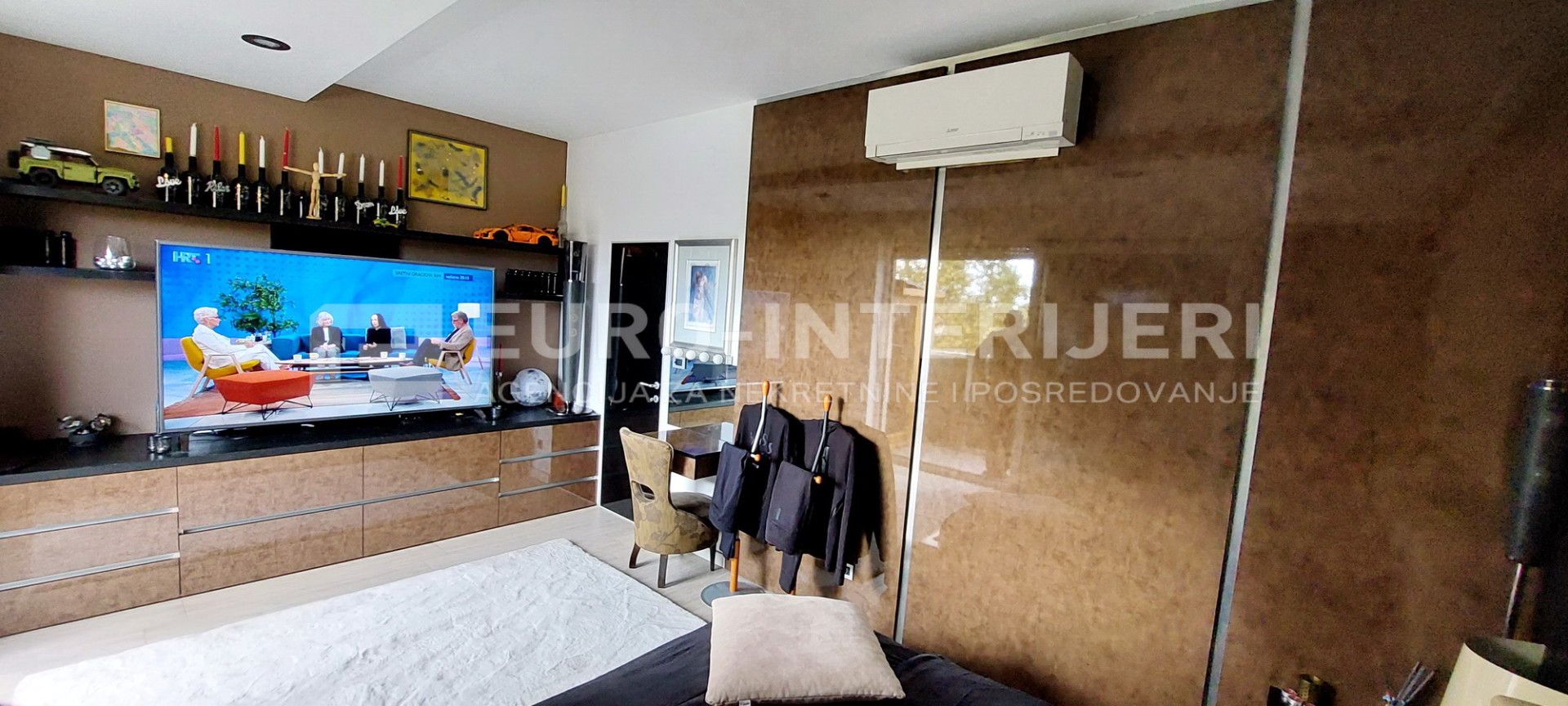 Stan Stenjevec, atraktivan dizajnerski Penthouse pov. 135 m2 + terasa