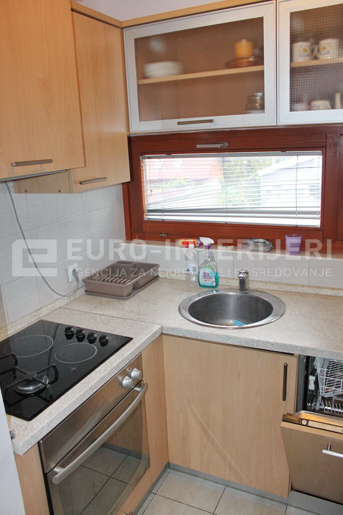 Stan za najam Zagreb - Trešnjevka - Knežija trosoban namješten