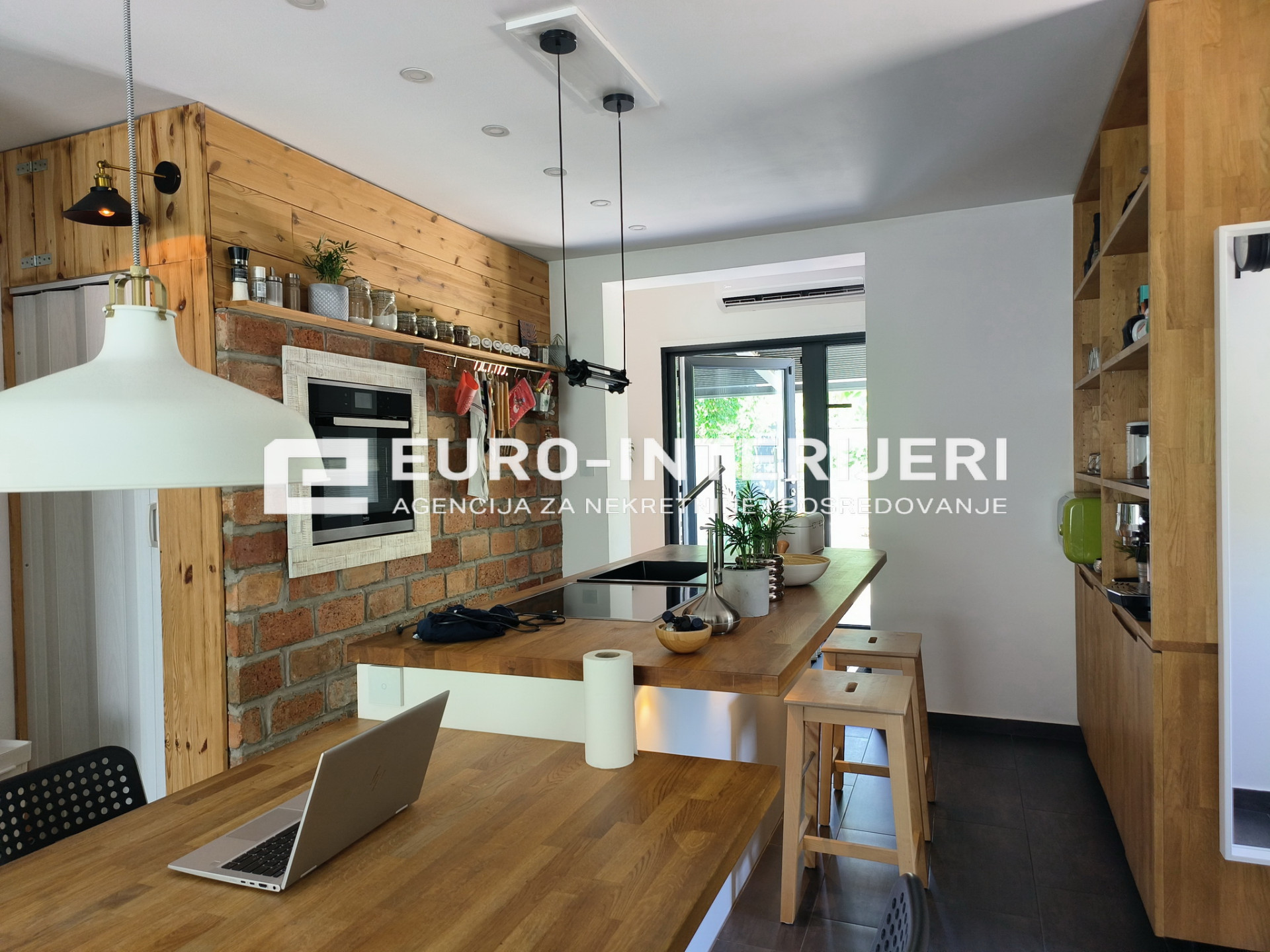 Kuća Prodaja Donja Dubrava 140 m2