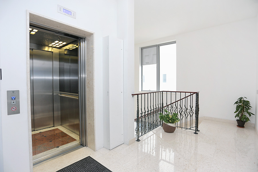 Zakup poslovnog prostora -Split, Poljička cesta uredski prostor u poslovnoj zgradi