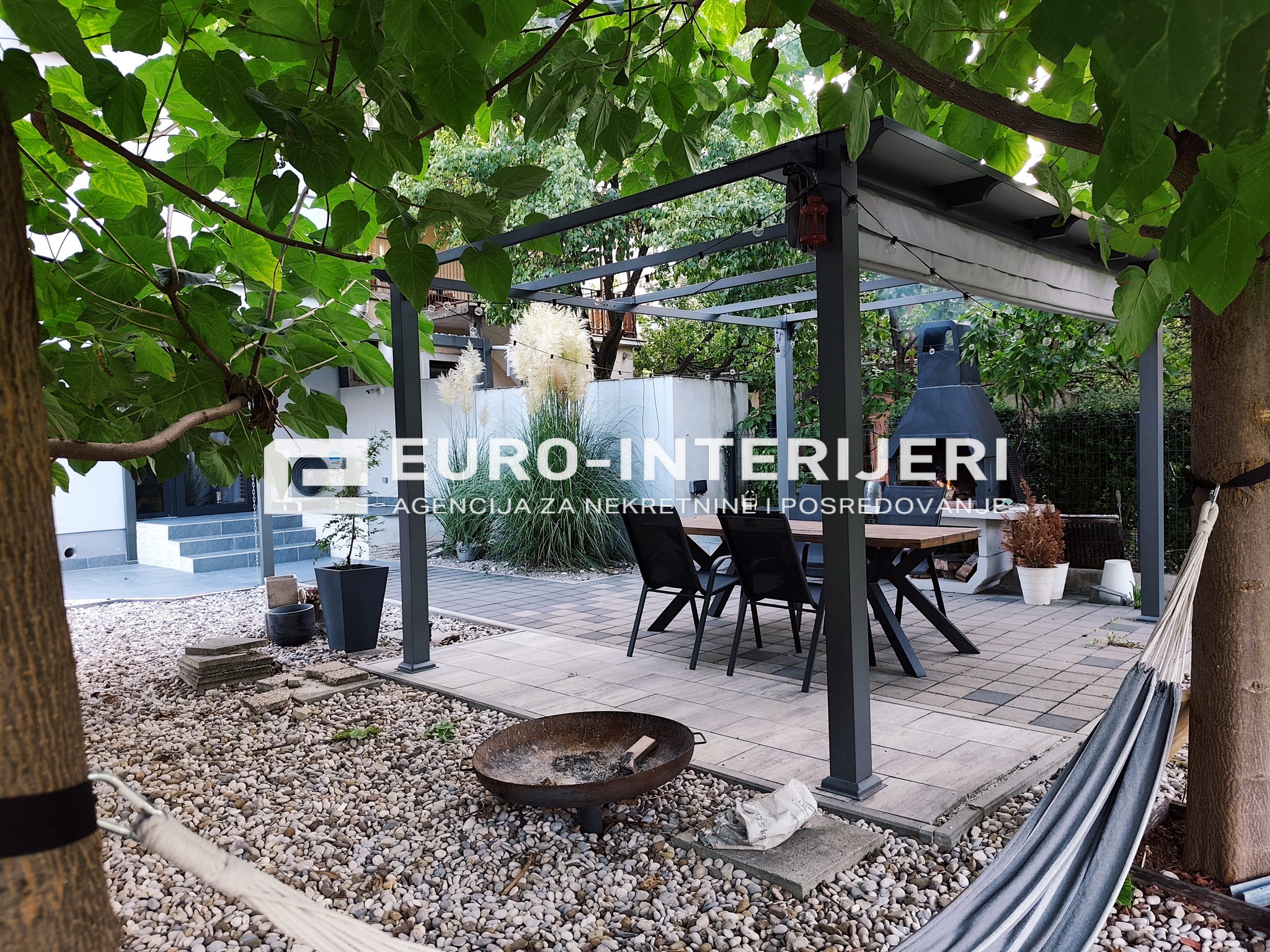 Prodaja kuće Zagreb, zona tramvaja, Dubrava, atraktivna, useljiva