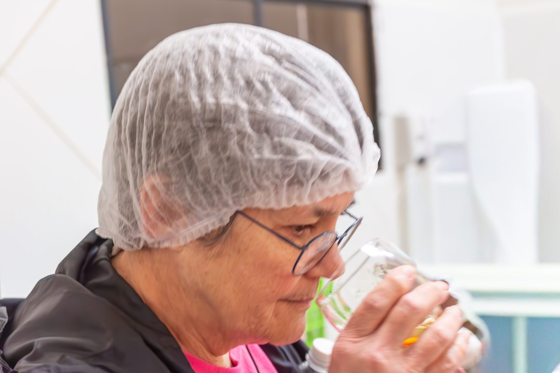 Tasting session filmed at a Honduran cooperative