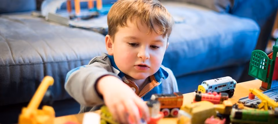 What to Expect from a Pediatric ABA Therapy Program: A Parent's Guide