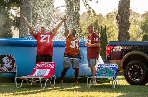 Eddie George, Ricky Williams, and Chris Weinke hang out by the pool