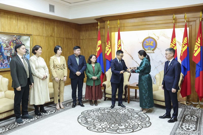 55 гишүүний “тамга”-тай Г.Занданшатарыг огцруулах ГУРВАН үндэслэл