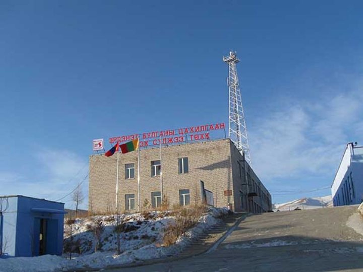 ТӨХК-ийн албан тушаалтнууд 100 сая төгрөгийн хахууль авсан хэргийг прокурорт шилжүүлэв