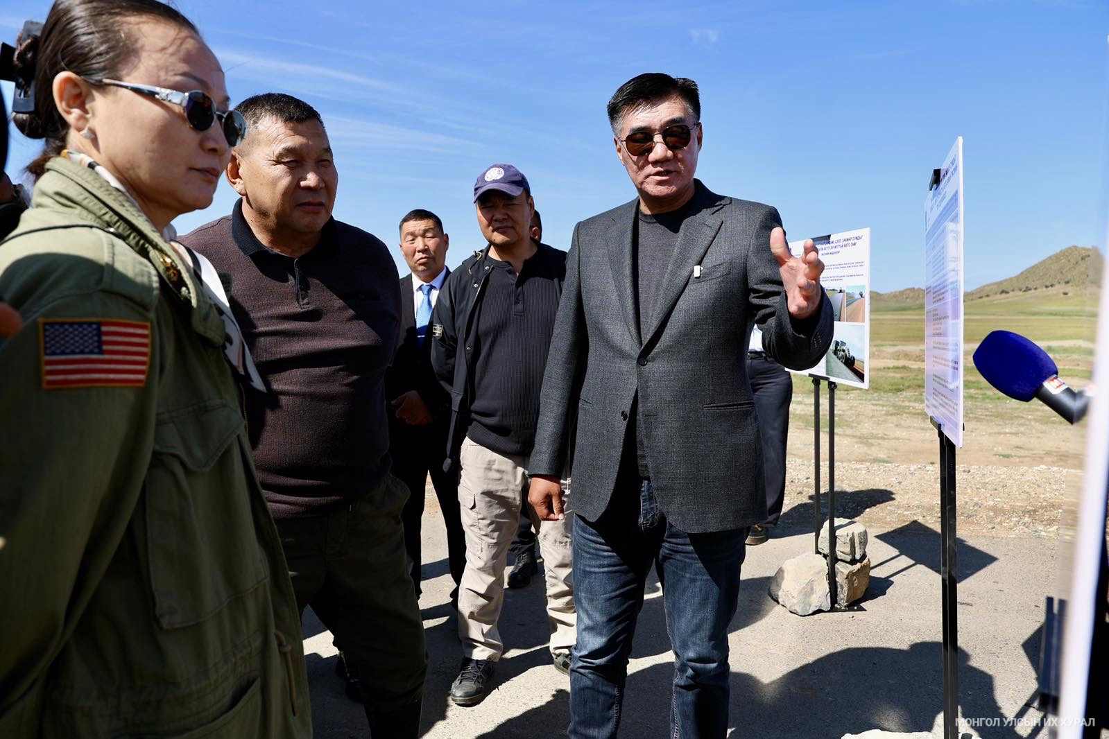 Төв аймгийн дөрвөн сумыг холбох 122.4 км замын бүтээн байгуулалт 80 хувийн гүйцэтгэлтэй байна