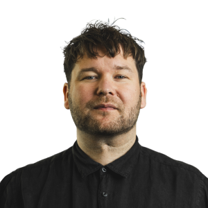 Billede af Rasmus Fuglsang, der deltager i podcasten Drømmevillaen