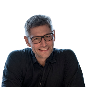 Billede af Rune Roepstorff Nissen, der deltager i podcasten Drømmevillaen