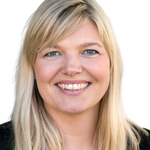 Billede af Karina Søgaard, der deltager i podcasten Drømmevillaen