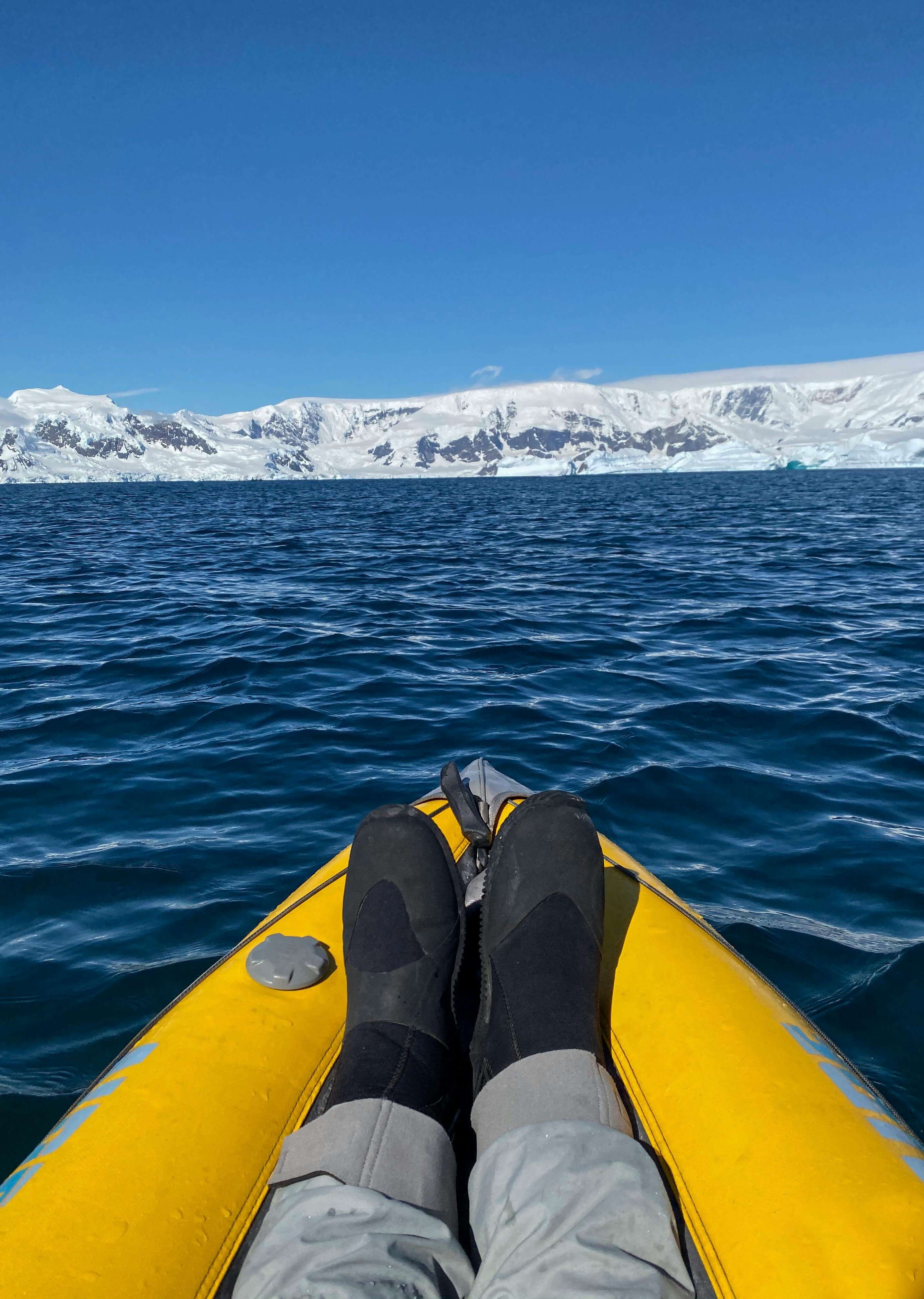 leg of a lady in a kayak boat