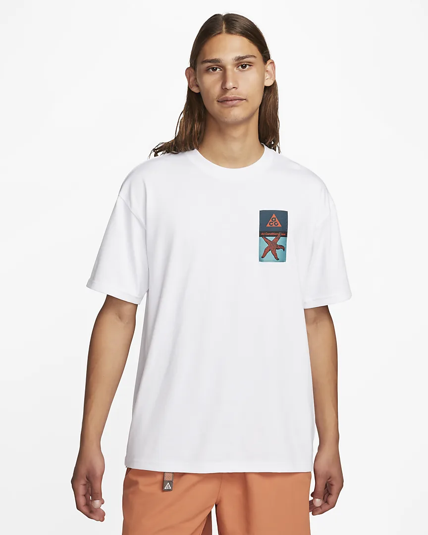 White logo t-shirt