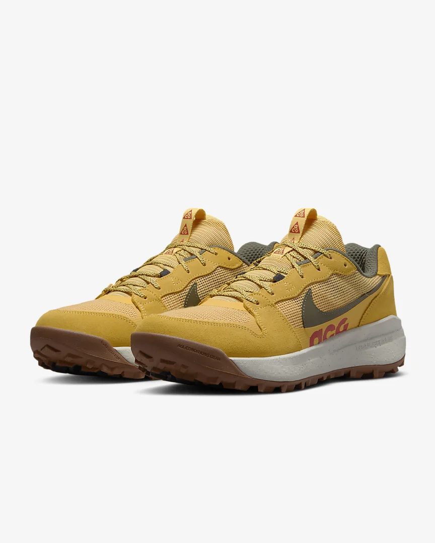 Low sneakers