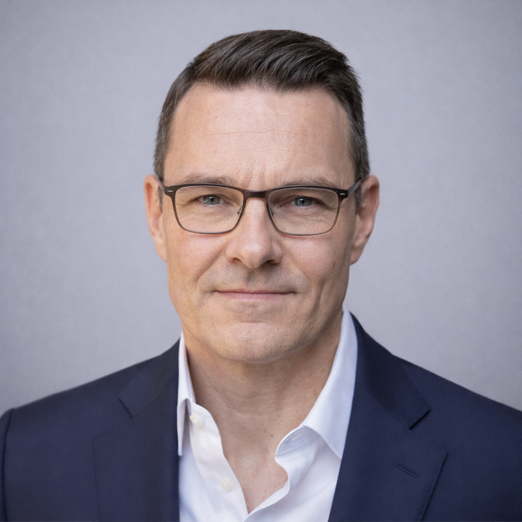 Iain Hunter headshot