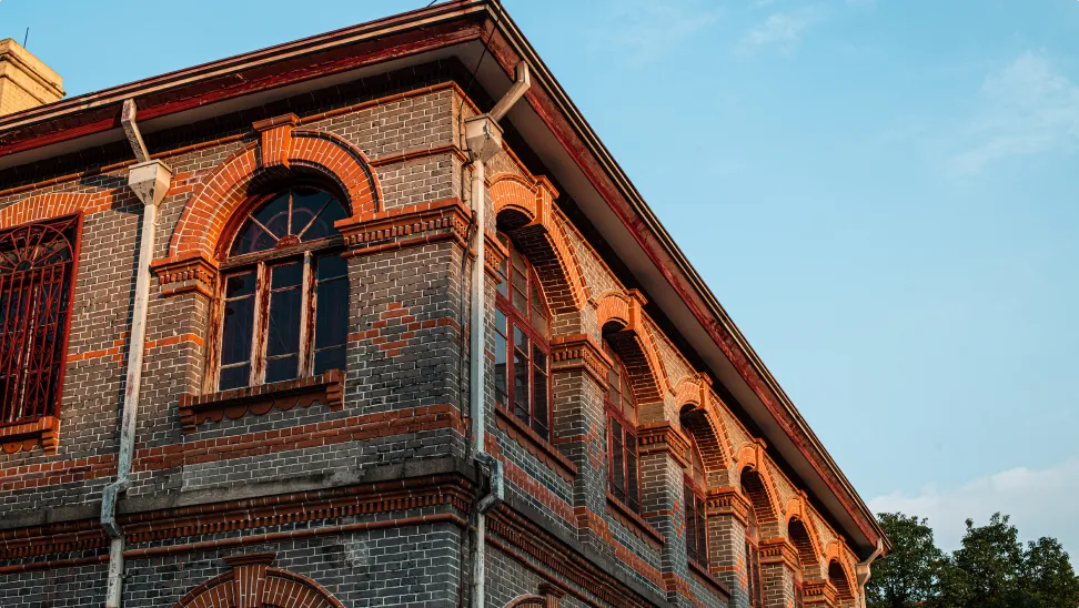 beautiful shot of centennial historical architecture