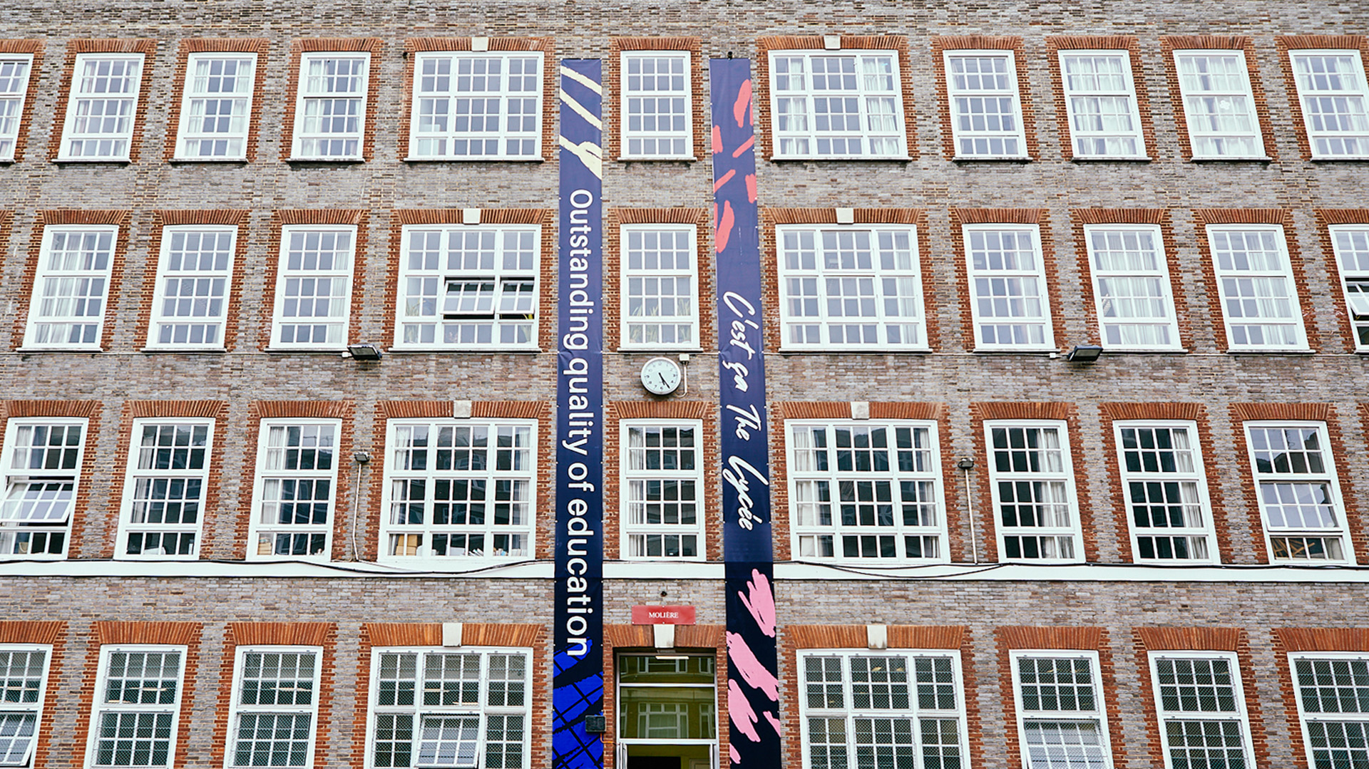 Outdoor banner design for The Lycée Français Charles de Gaulle