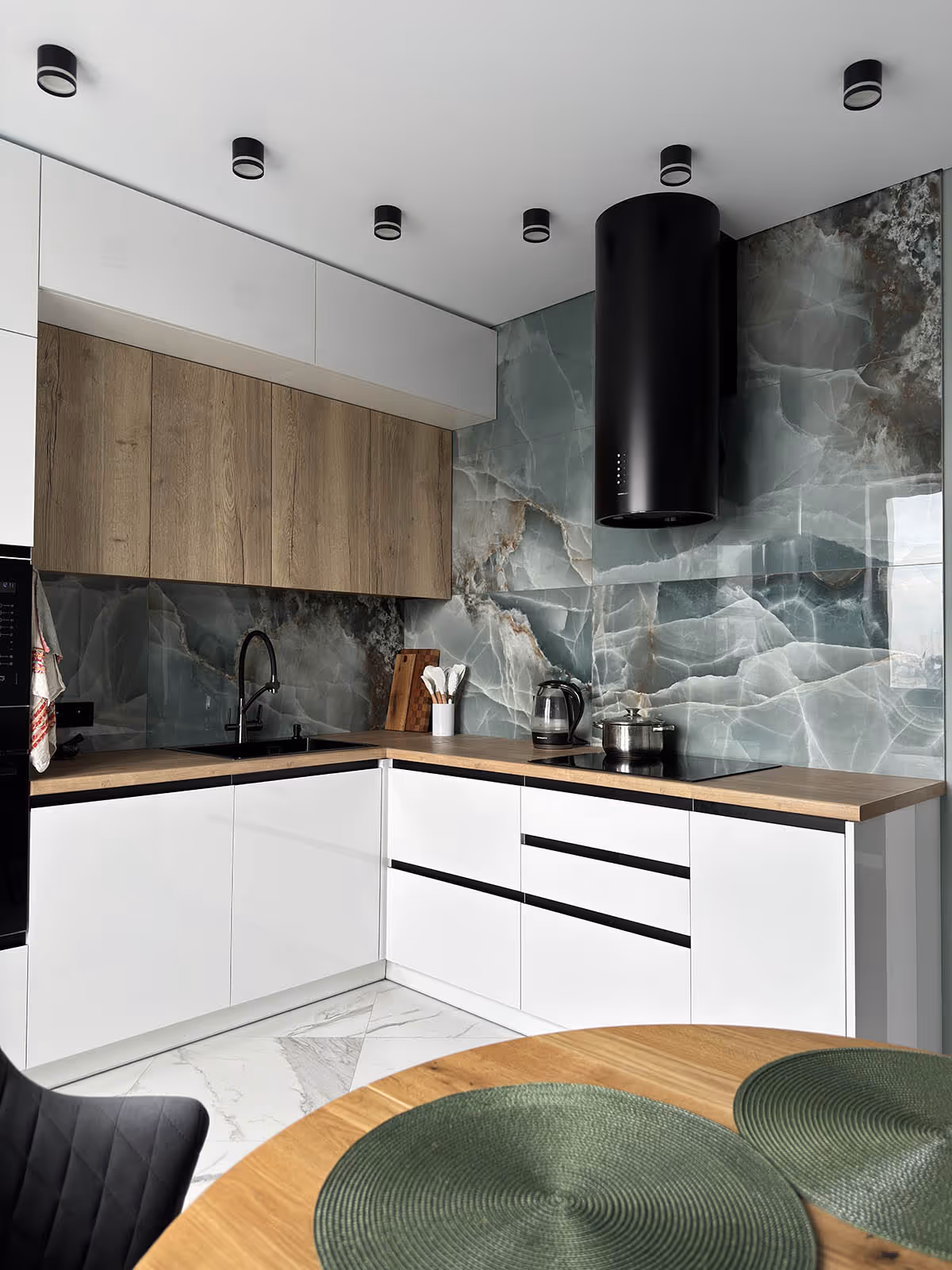 Кухня Лумина 300 × 240 см на заказ в Гомеле