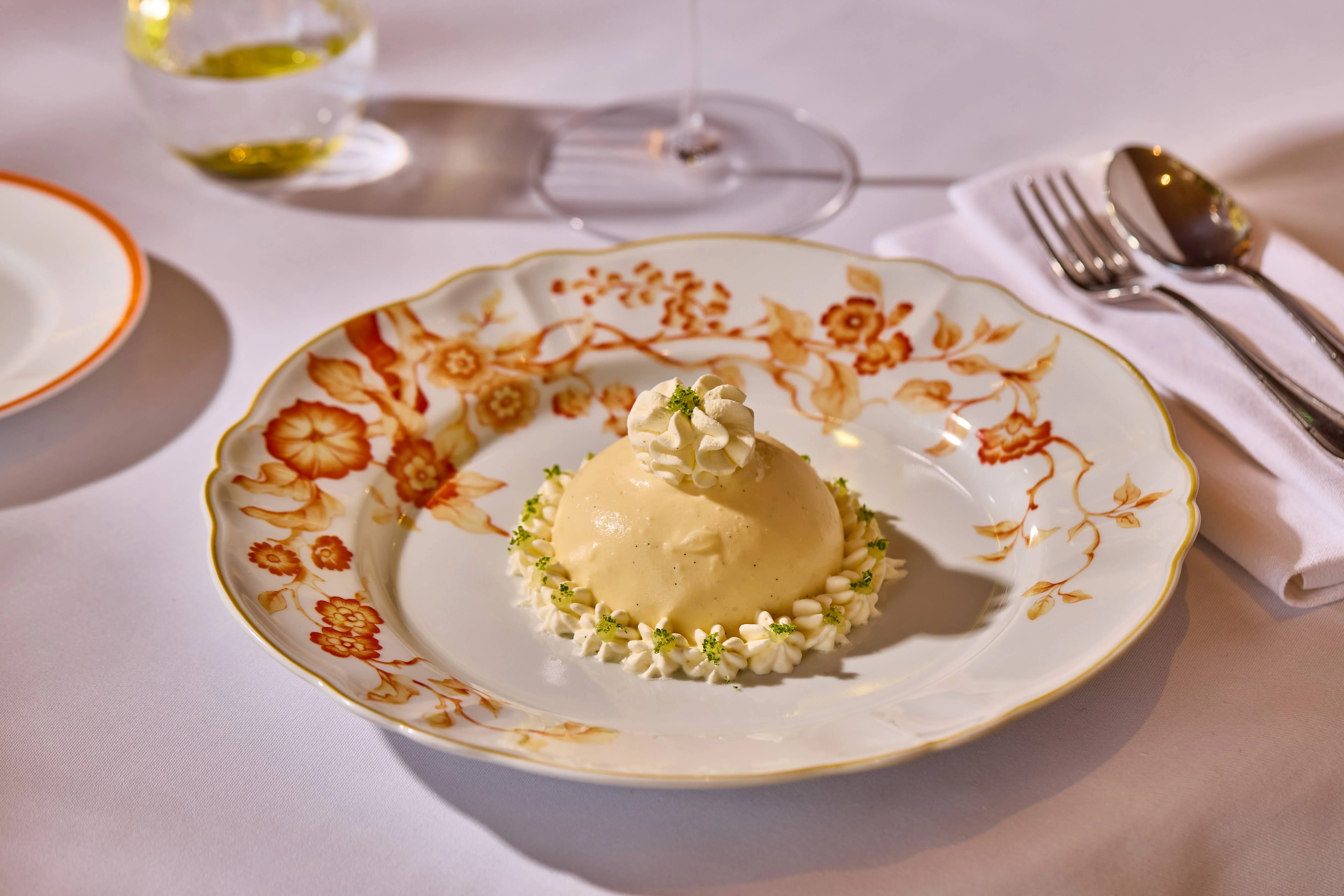 Delizia al limone dessert with limoncello cream