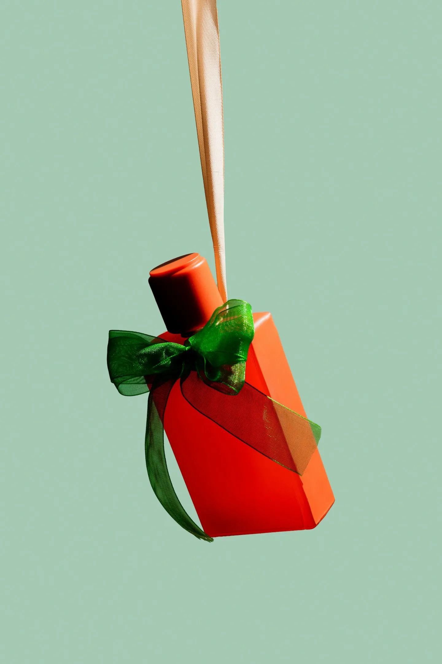 A product photos on an ecommerce site and used in Black Friday Ads to turn Black Friday shoppers into loyal customers and encourage customers to shop during Cyber Monday weekend.