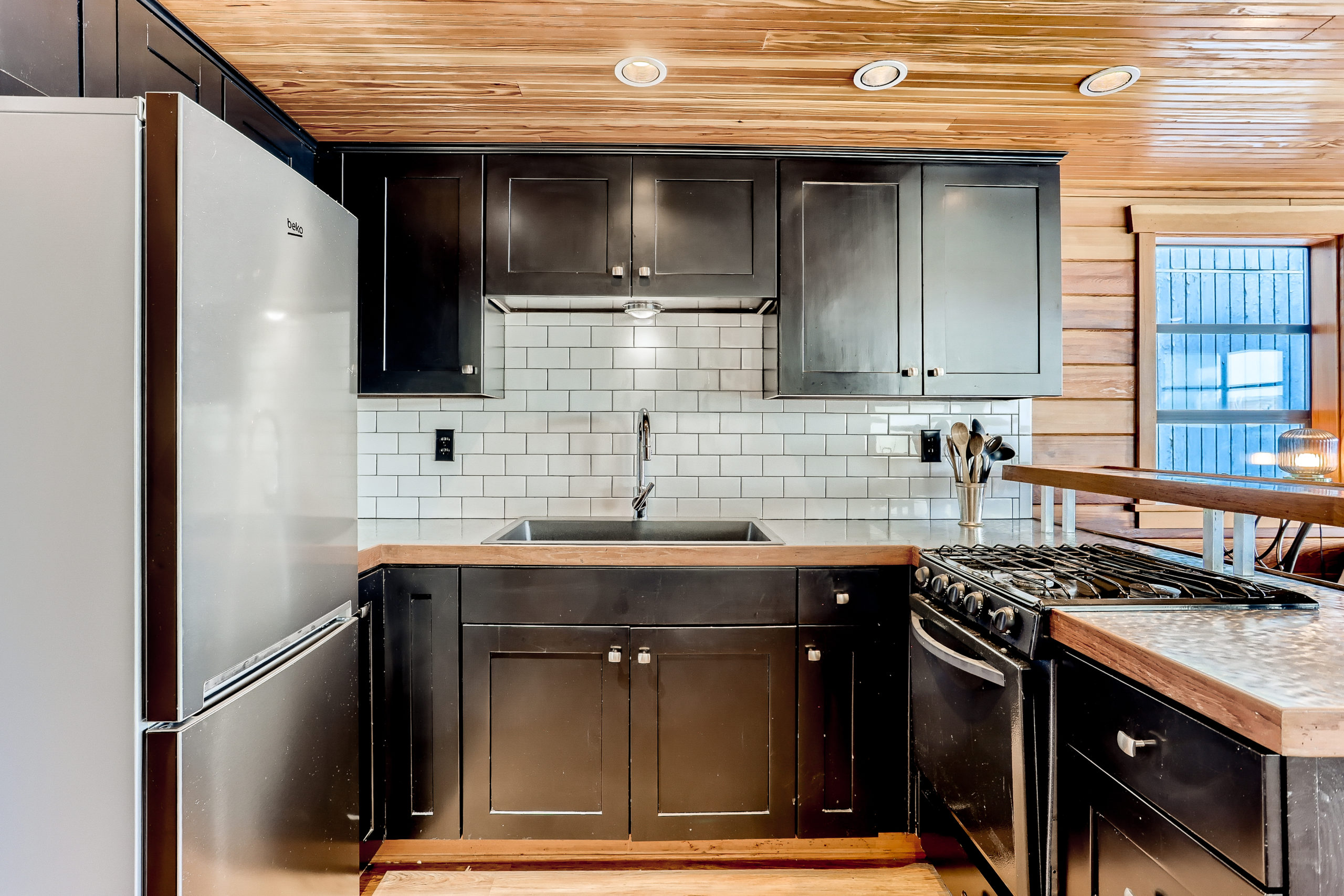 08 Kitchen