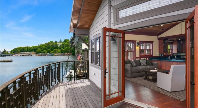 u2018Libelleu2019 The Heart of Fremont, a Seattle Houseboat