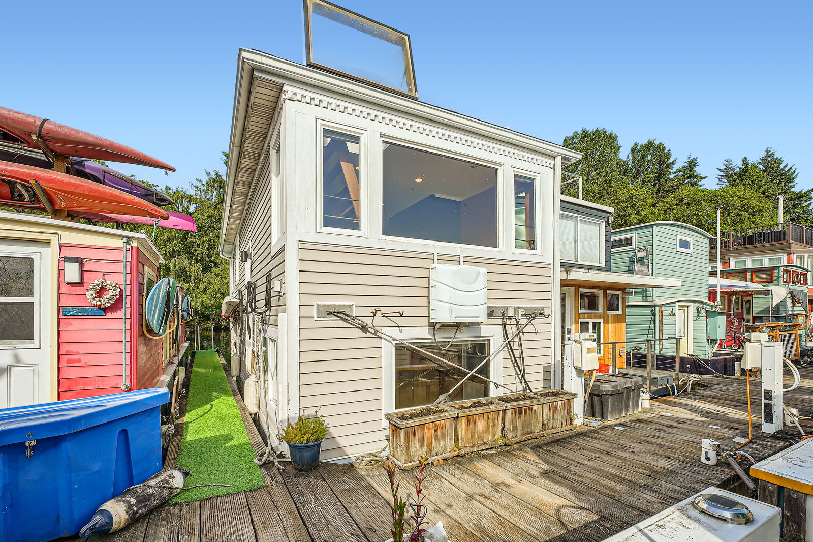 Stunning Seattle Houseboat in Owned GWPM Condo Moorage (SOLD)