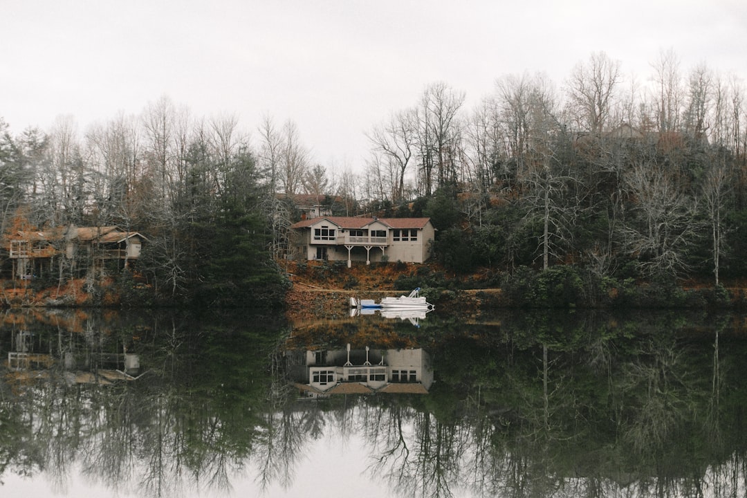 Navigating Laurelhurst Real Estate: How to Choose an Experienced Local Realtor