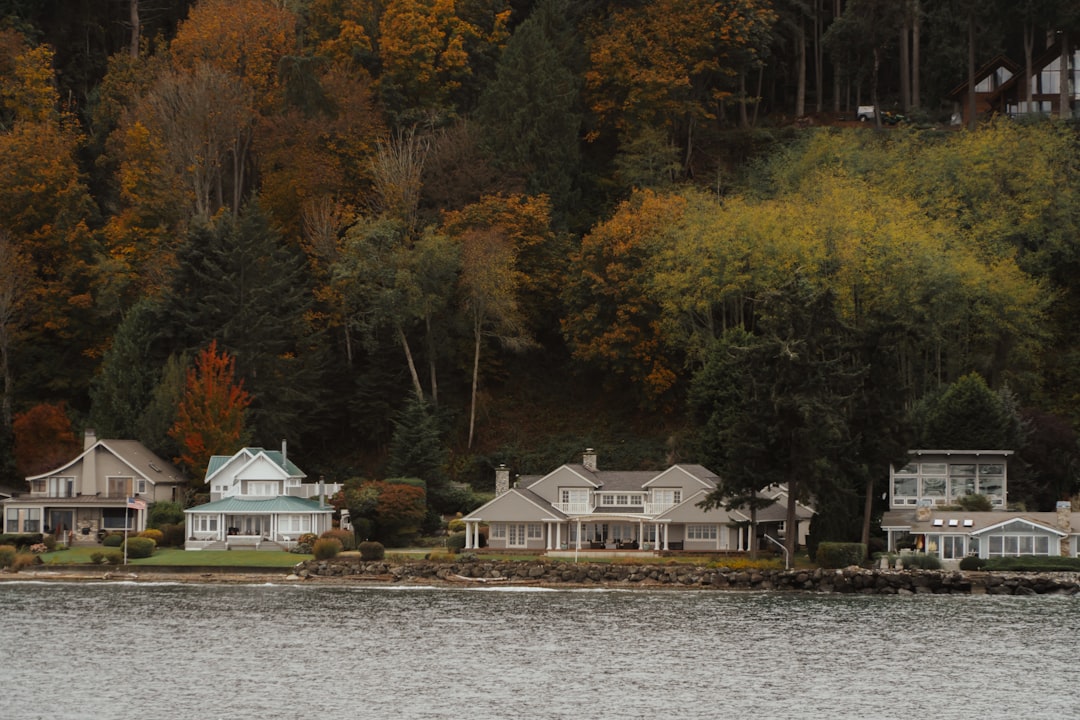 Your First Home Journey: Expert Agents for New Buyers in Seattle's University District, Ravenna, and More