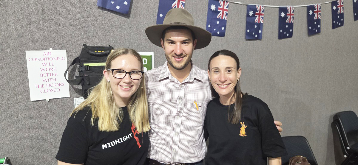 AUSSIE ICONS SHINE AT QUIZ NIGHT 