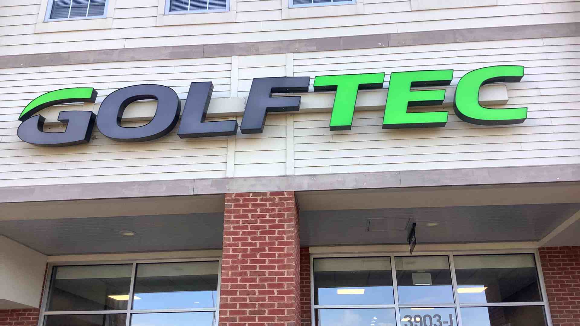 GOLFTEC golf lesson center in Fairfax, VA