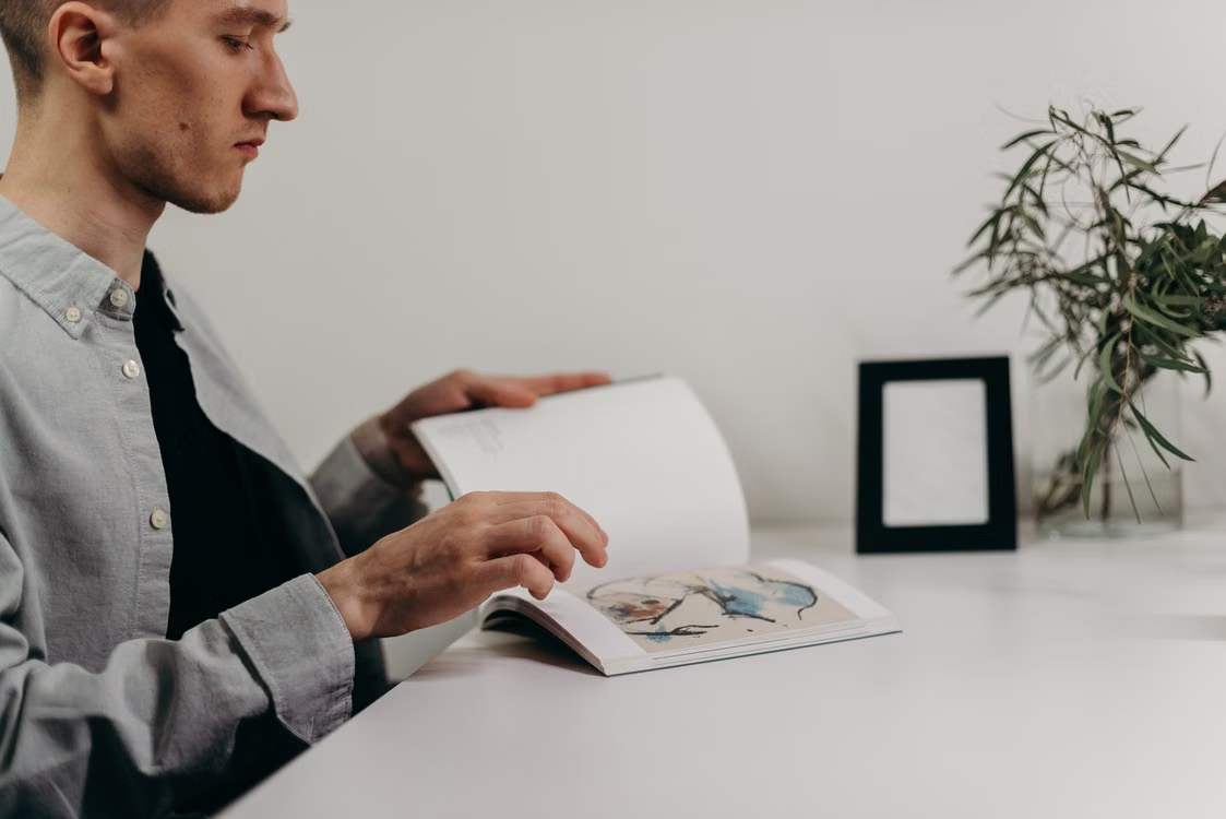 Book page design with clear, format-specific purchase links