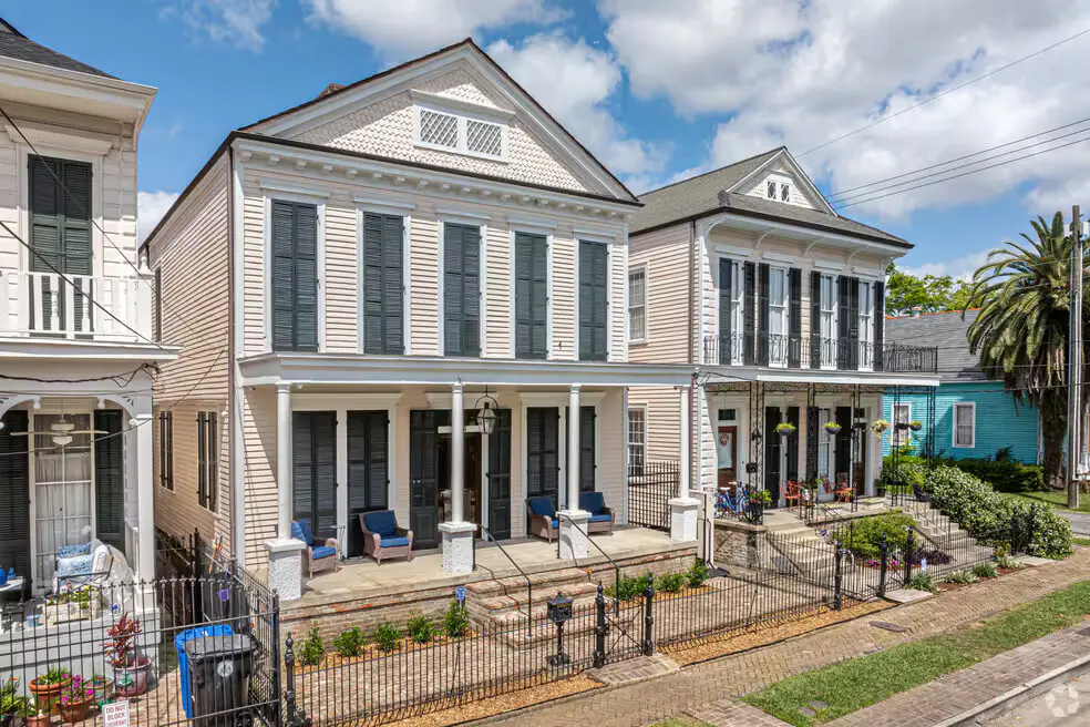 New Orleans street scene uptown 