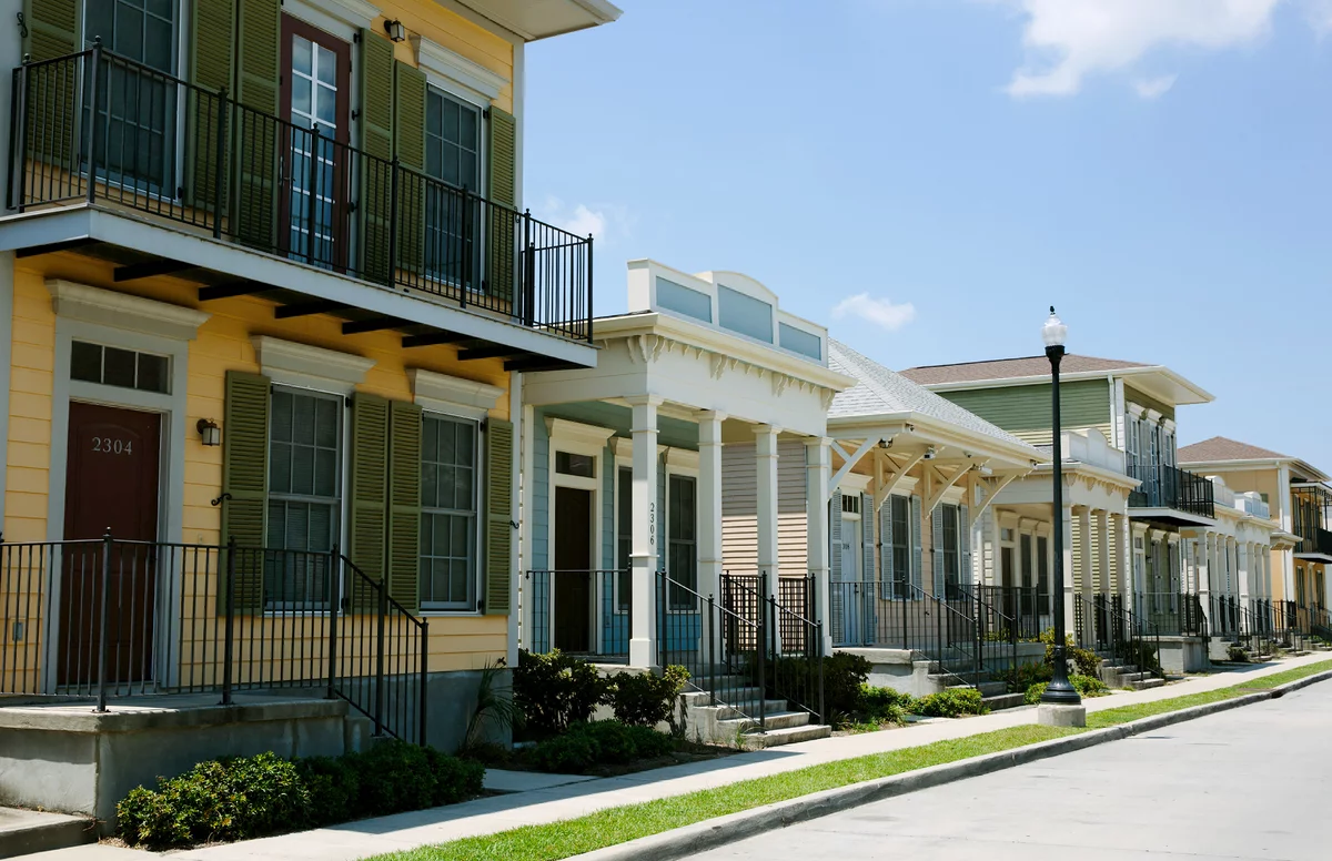 Street scene of New Orleans Houses